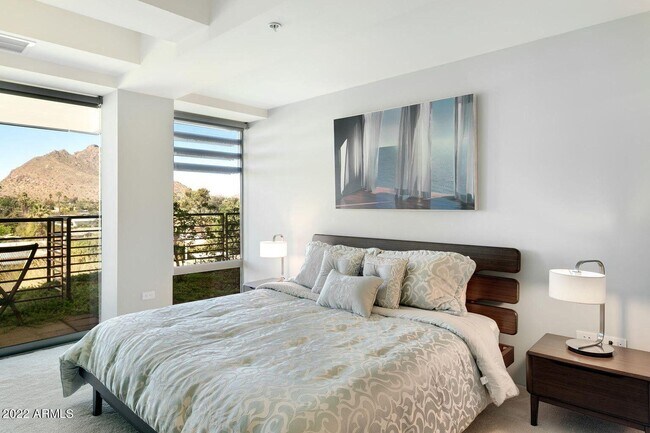 Building Photo - 7117 E Rancho Vista Dr