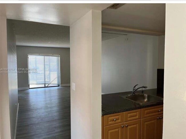 Building Photo - 851 NE 207th Terrace