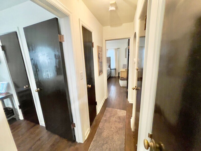 Building Photo - 2559 W 46th Ave