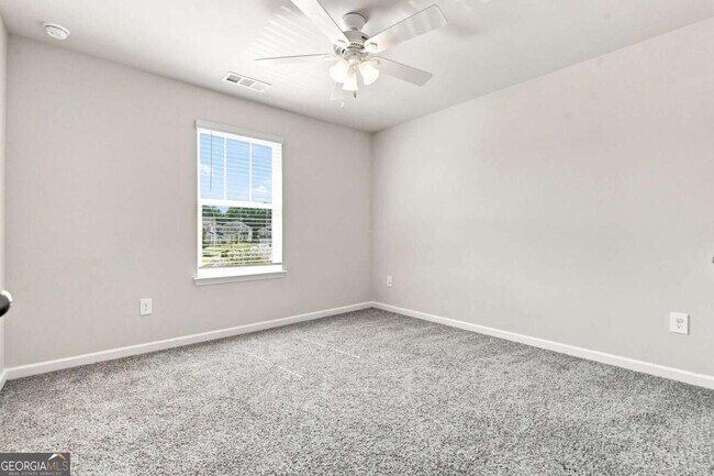 Building Photo - 176 Meander Dr
