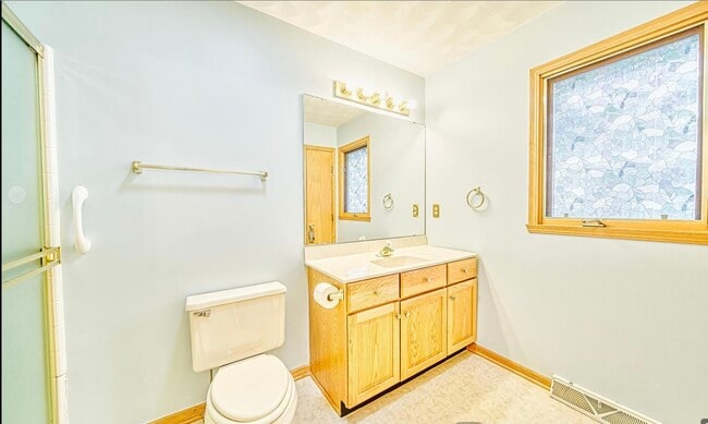 Building Photo - 3121 Carefree Dr