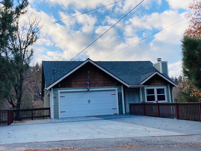 Primary Photo - Amazing Chalet with Garage