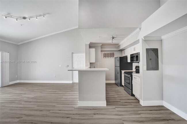 Building Photo - 631 SW 111th Ln
