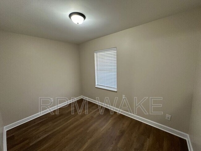 Building Photo - 741 Lunar Dr
