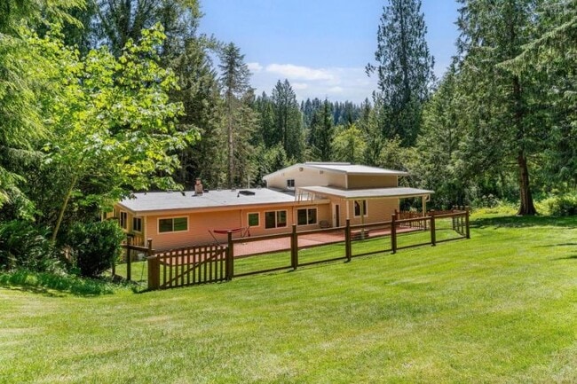 Building Photo - 4 bedroom in Issaquah WA 98027