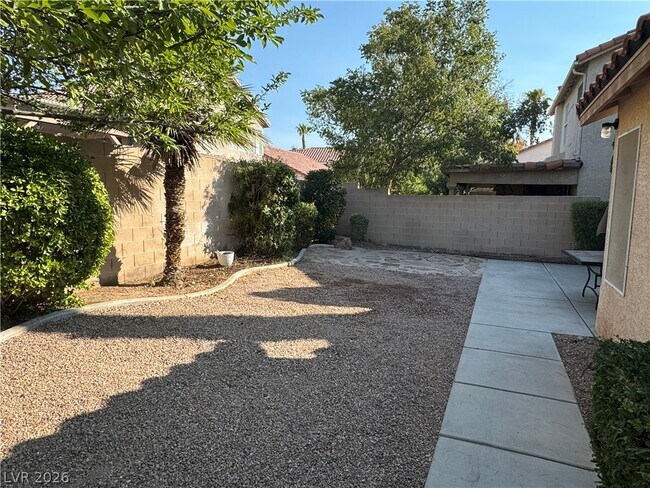 Building Photo - 1745 Park Mesa Ln