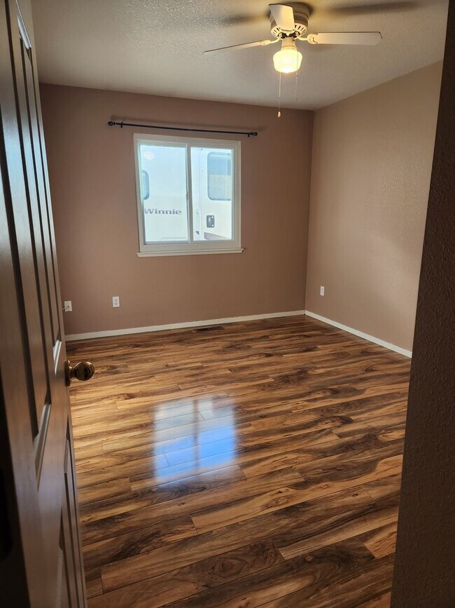 Building Photo - Charming Highland Ranch home 3bed/2ba/2 ca...