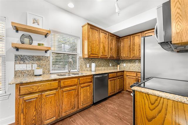 Building Photo - 5803 Hudson St