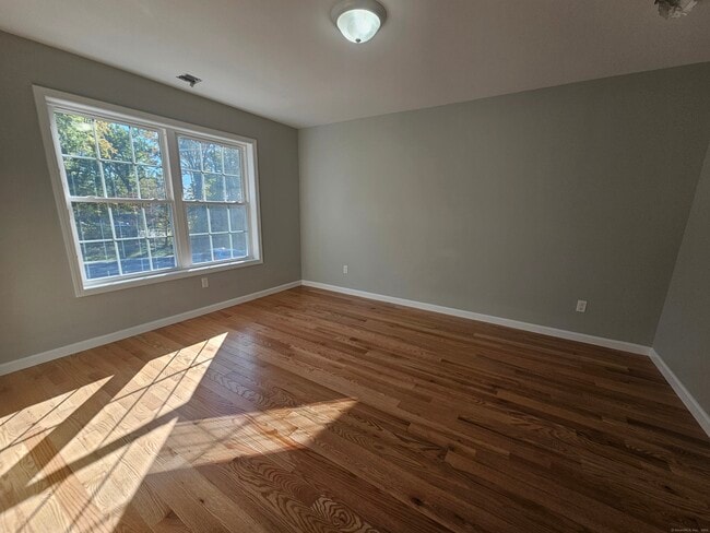 Building Photo - 141 Country Squire Dr
