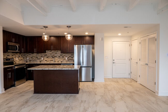 2302 | Kitchen - ArriveKC Condos