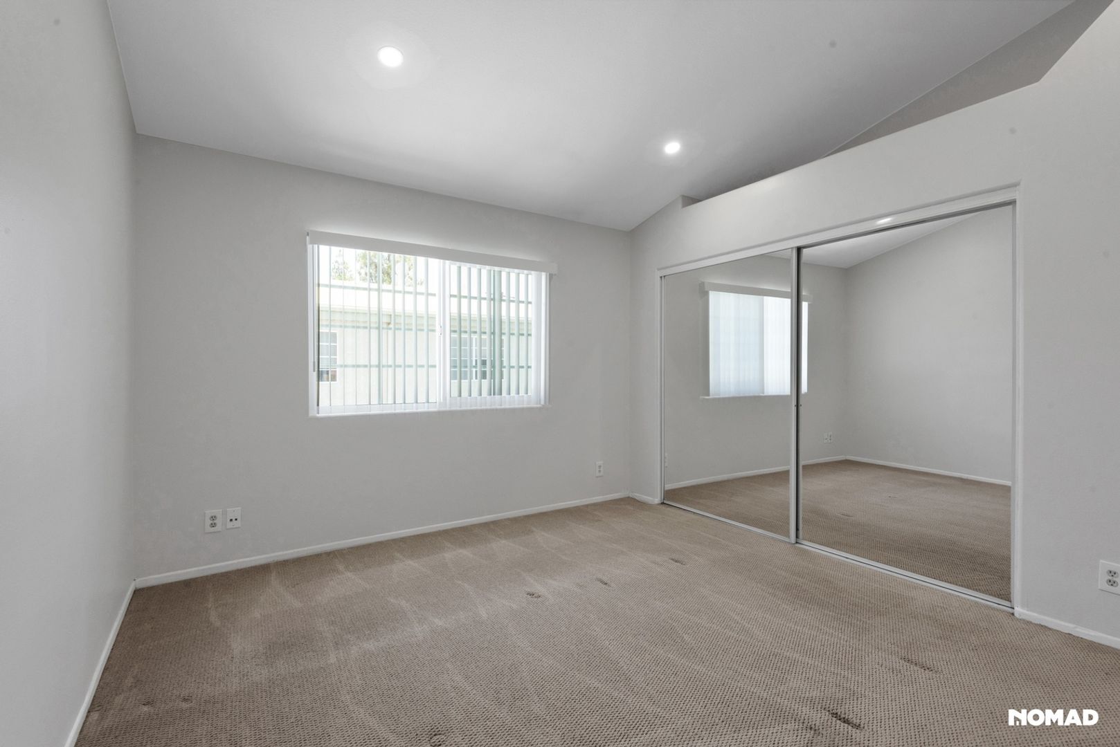 Building Photo - 18347 Saticoy St