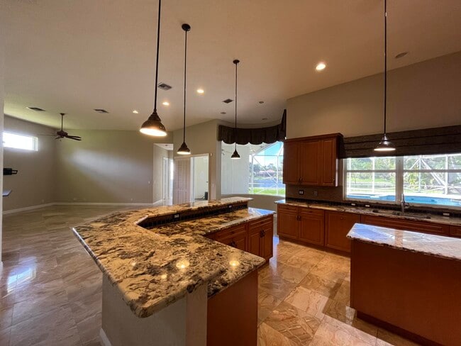 Building Photo - 7724 NW 47th Dr