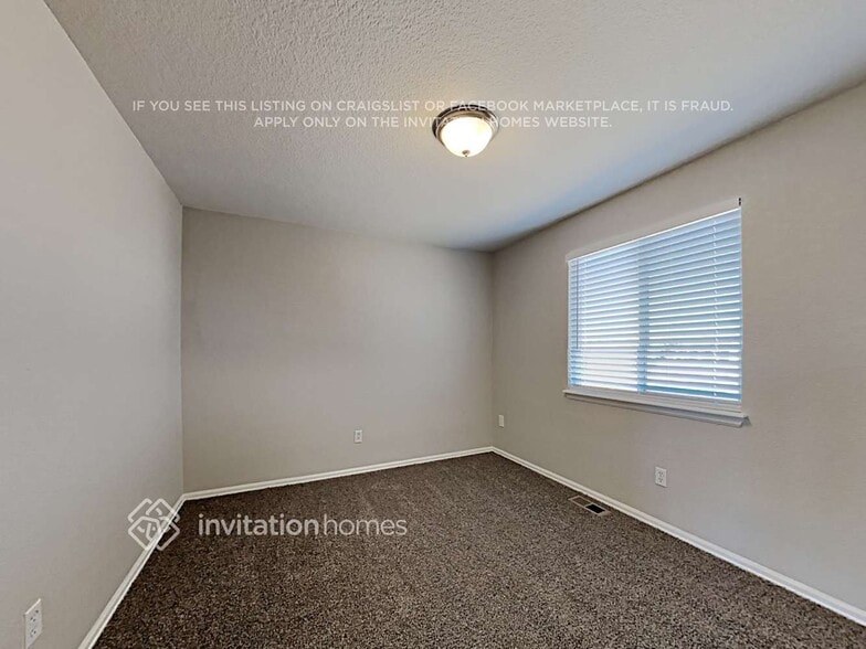 Building Photo - 6023 Poudre Way
