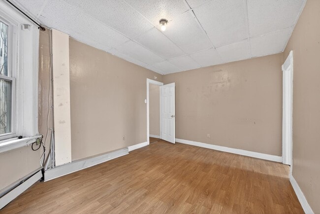 Building Photo - 584 Avenue C