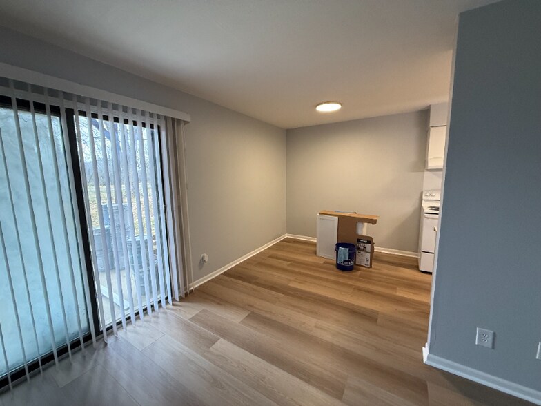 Building Photo - 1114 5th St