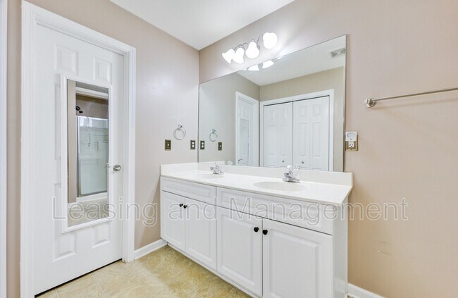 Building Photo - 8849 Jenny Lind St