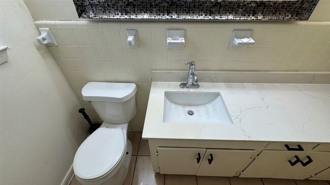 Building Photo - 2514 Rodney St