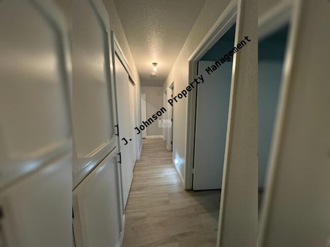 Building Photo - Beautifully Updated 3BR Home in the Heart of Manteca – Move-In Ready!