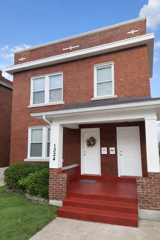 Building Photo - 1324 McCausland Ave