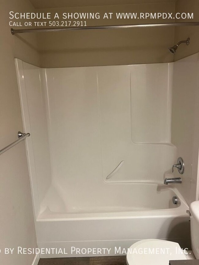 Building Photo - 14075 SW Compass Dr