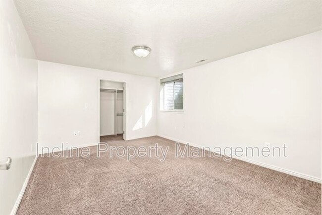 Building Photo - 627 E 500 S
