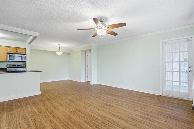 Building Photo - 3275 Haviland Ct