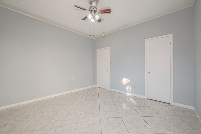 Building Photo - 9407 Demsey Mill Dr