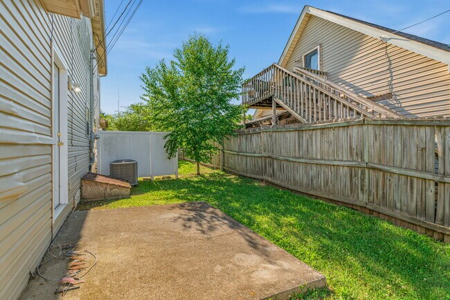 Building Photo - 5205 Cub Cir