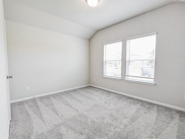 Building Photo - 2023 Stella Pne Dr