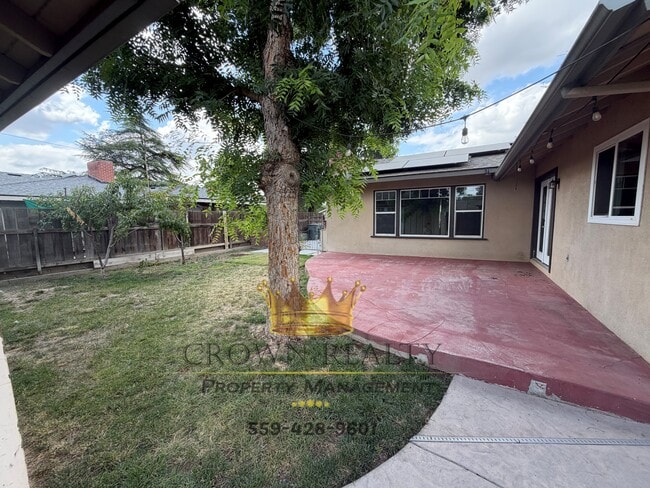 Building Photo - 1120 W Howard Ave