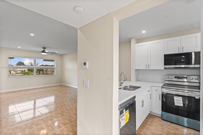Building Photo - 3405 NW 48th Ave