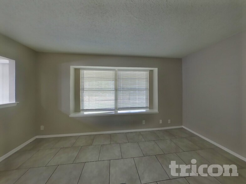 Building Photo - 5015 Walt Schirra St