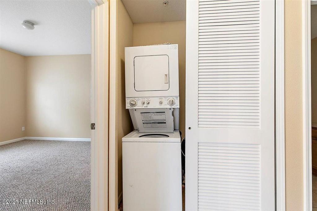 Washer/Dryer - 575 Oakleaf Plantation Pkwy