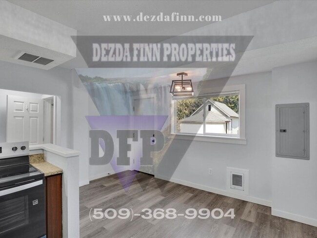 Building Photo - Charming 4-Bedroom Home with Modern Update...