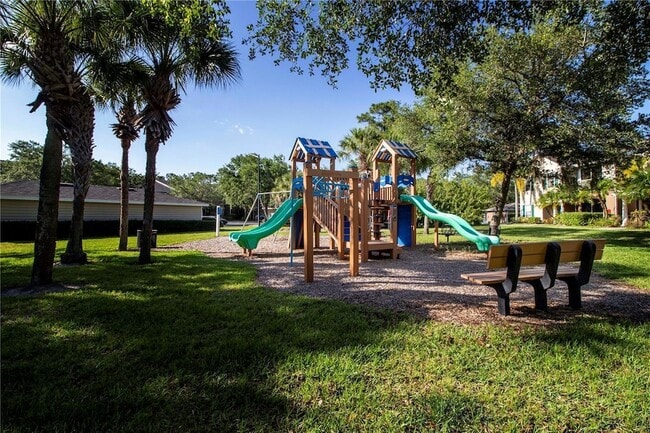 Building Photo - 8932 Manor Loop
