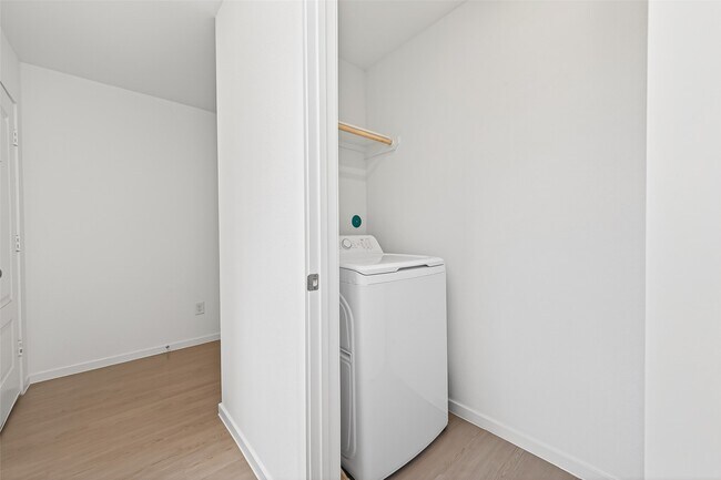 Building Photo - 6269 Alder Crk Dr