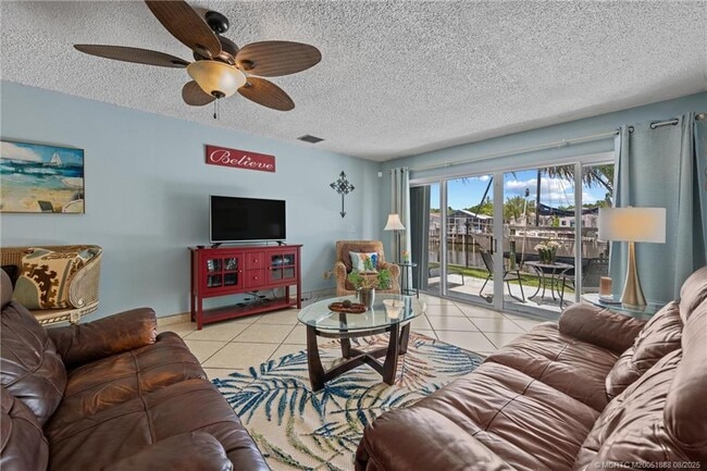 Building Photo - 96 Aqua Ra Dr