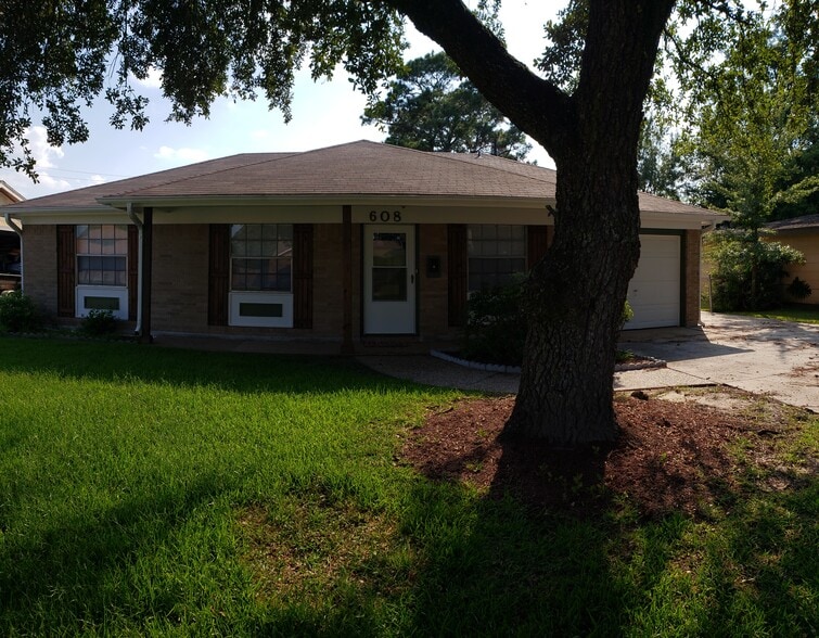 Front of house - 608 S 2nd St