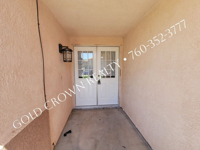 Building Photo - 669 Sagebrush St