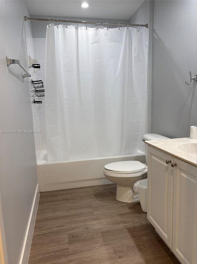 Building Photo - 2100 Greenview Shores Blvd