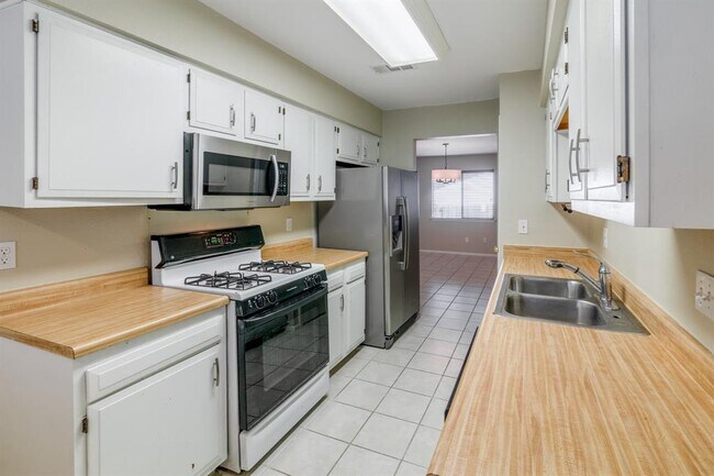 Building Photo - 11205 Slippery Elm Trail