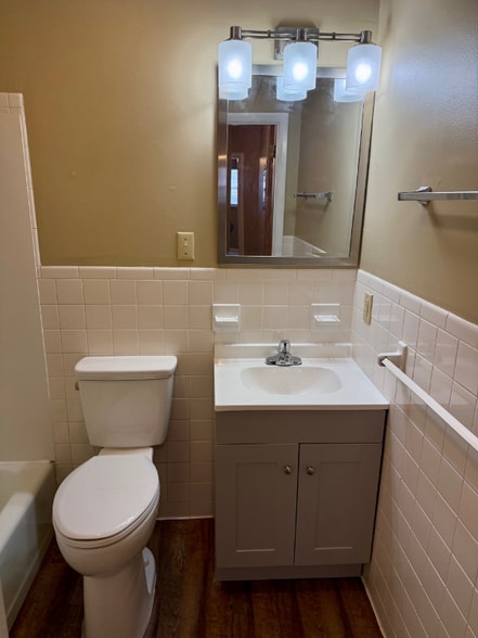 Building Photo - 2203 Adams Ave