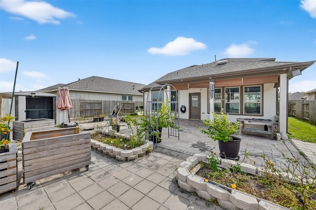 Building Photo - 18122 Alora Springs Trace