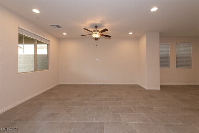 Building Photo - 2926 Caxton Grove Dr