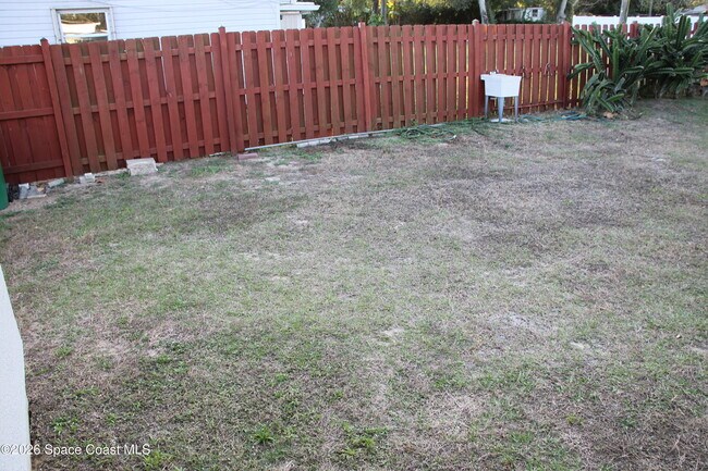 Building Photo - 904 Kensington Dr