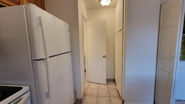 Building Photo - 289 Jose Figueres Ave