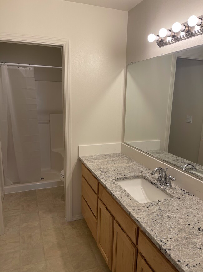 Building Photo - 5255 Mac St SE