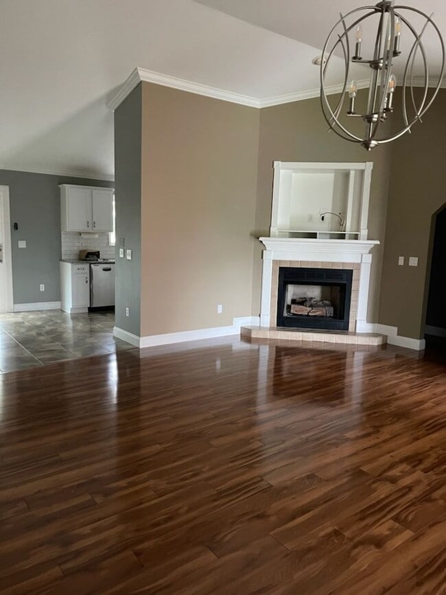 Building Photo - Location Location Location!!!