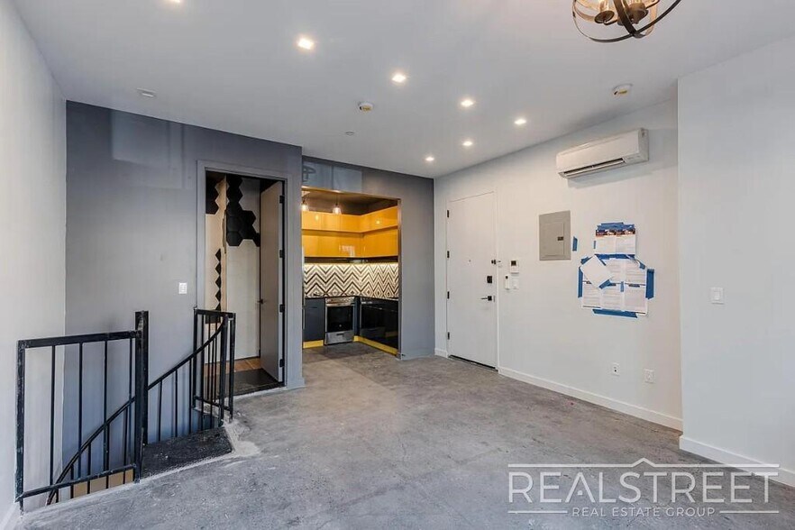 Building Photo - Rutland Road