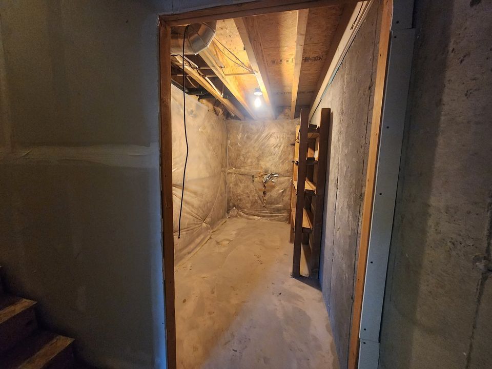 Building Photo - 2034 Churchill Drive